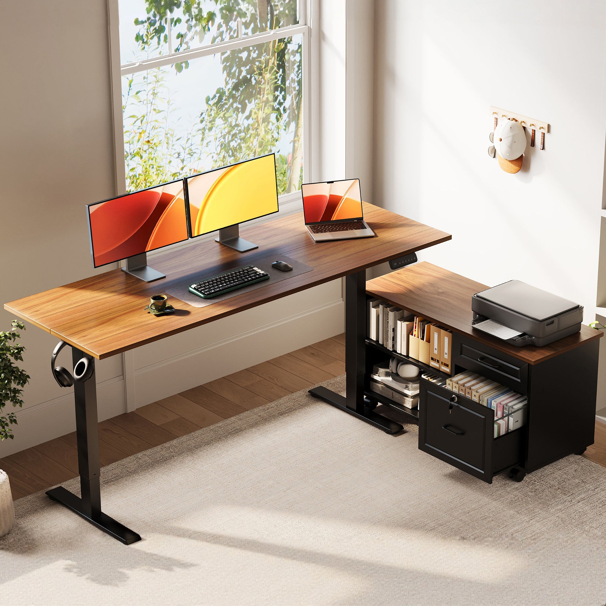 This OffiGo standing desk combines a spacious work surface with an integrated storage cabinet, delivering both productivity and organization in one solution. It offers ample desktop space for daily work while providing a complete, built-in storage system—ideal for modern office setups that require both efficiency and smart storage.